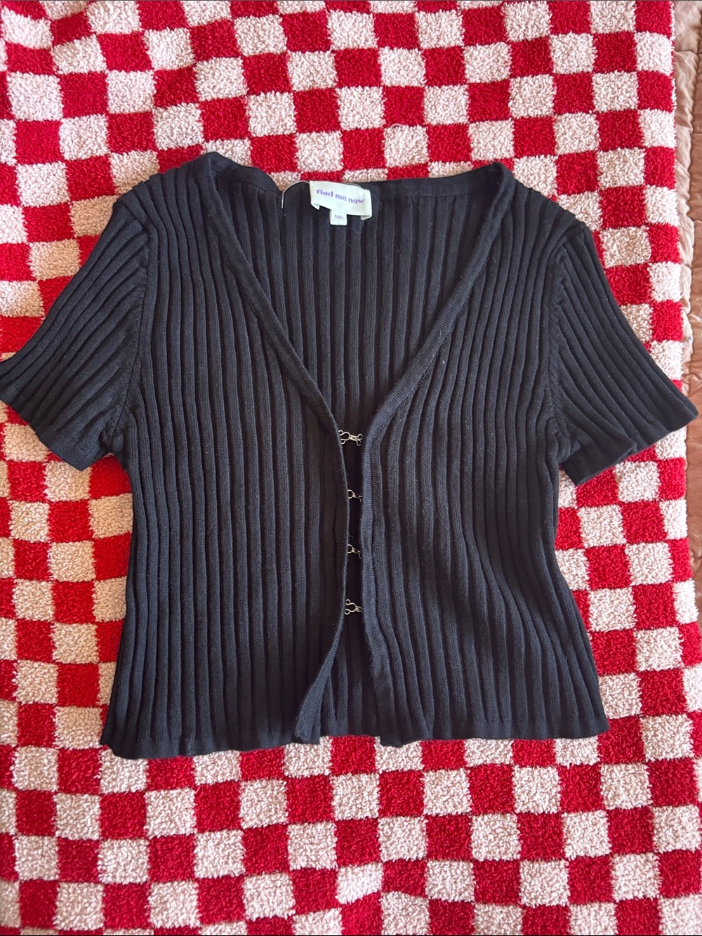 Find Me Now Black Cropped Hook & Eye Ribbed Going Out Short Sleeve Top